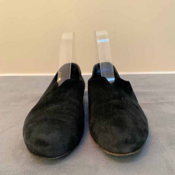 Stuart Weitzman Black Suede Flats  (8.5) - Picture 3 of 8